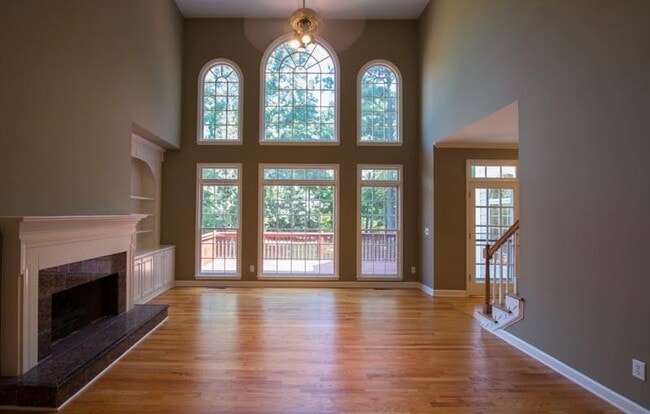 Building Photo - 5060 Gallatree Ln
