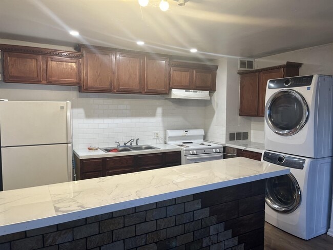 Building Photo - 5605 45th St