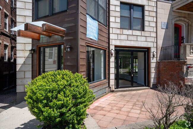 461 Park Drive is located in the Audubon Circle submarket of Boston. - 461 Park Dr