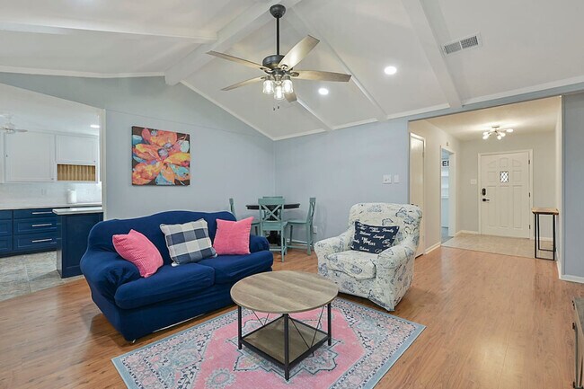 Foto del edificio - 1909 Langford St