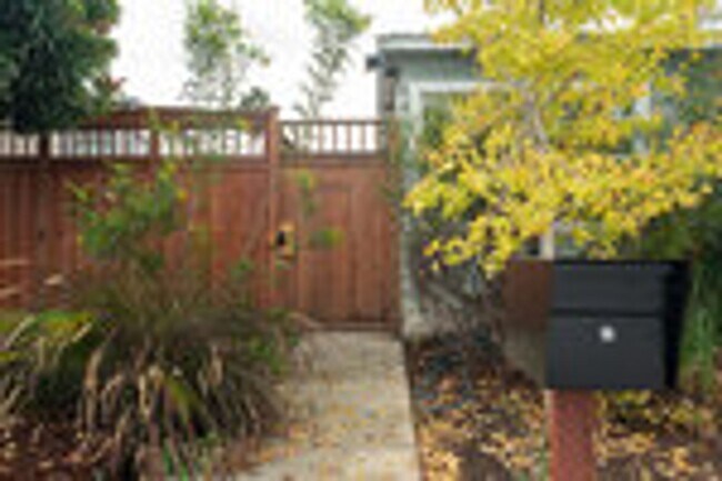 Building Photo - Gorgeous Newly Constructed ADU in Talmadge