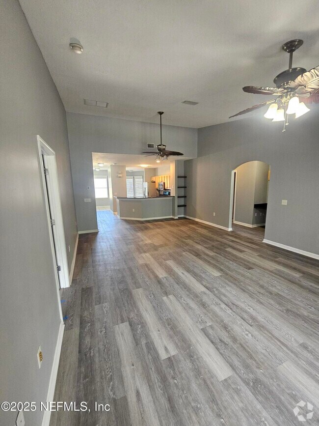 Building Photo - 3750 Silver Bluff Blvd