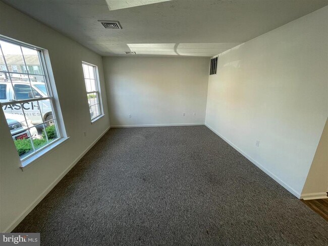 Foto del edificio - 334 Cherry St