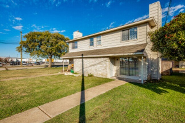 Foto del edificio - 3129-3131 Medina Street
