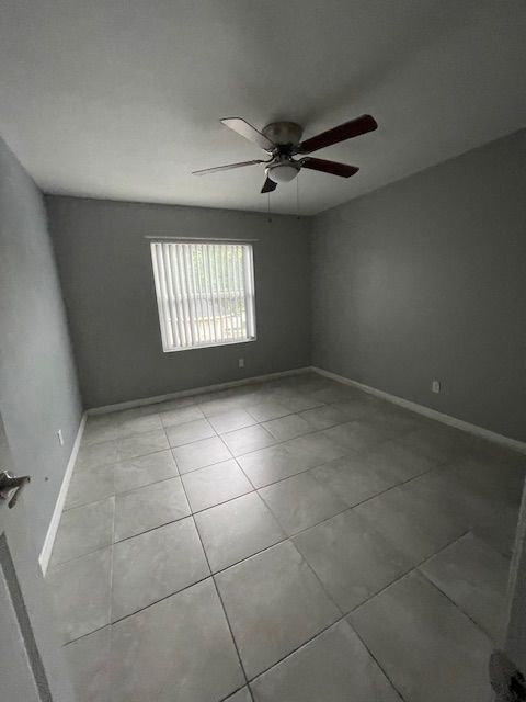 Foto del edificio - 9817 Turf Way