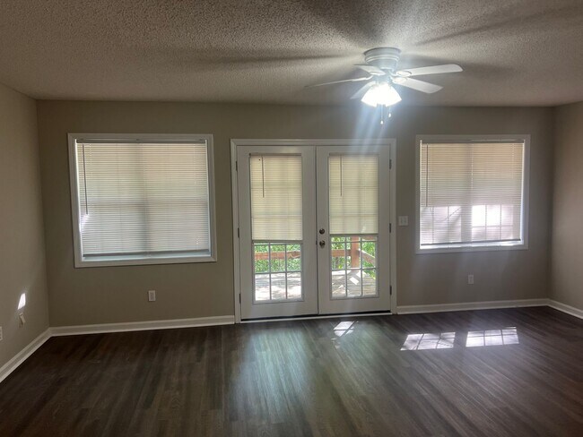 Building Photo - Available now-60 Woodfield Pl.