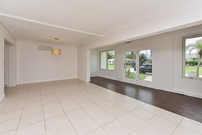 Foto del edificio - 2608 Sheridan Dr