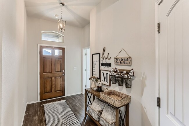 Foto del edificio - Charming 4BR/2BA One-Level Home with Moder...