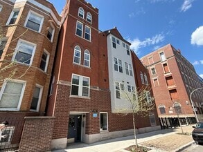 Building Photo - 3516 N Sheffield Ave