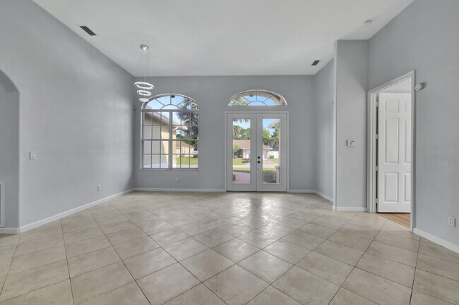 Building Photo - 6470 NW Regal Cir