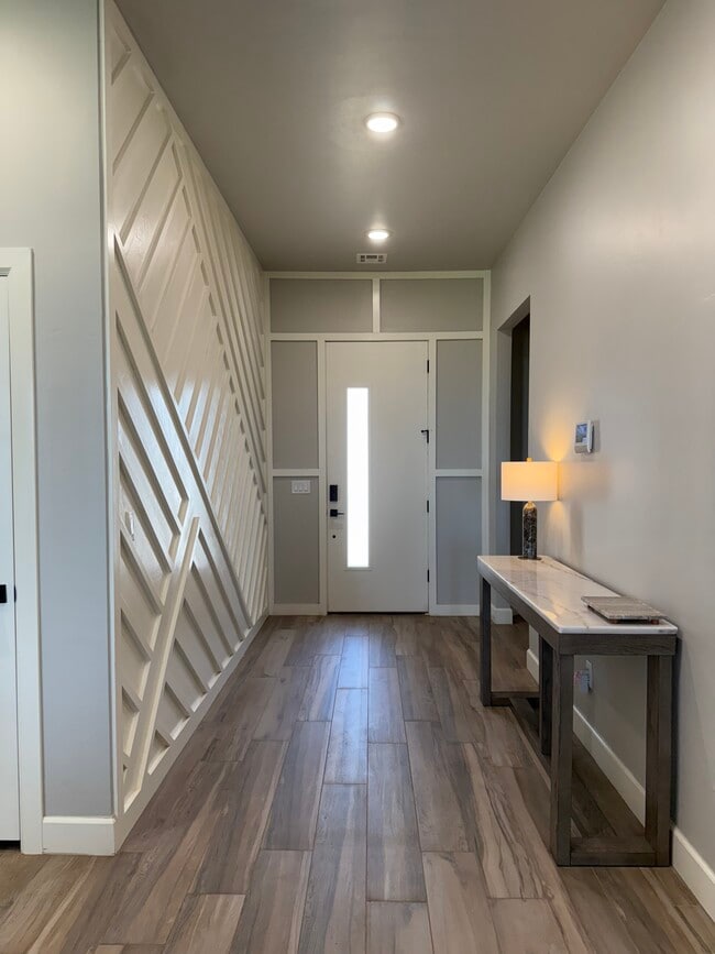 Building Photo - 15409 Caspian Ln