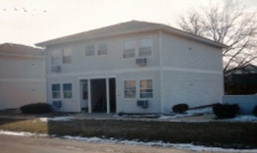Building Photo - 634 N State St