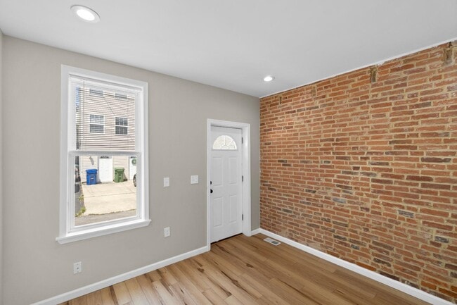 Building Photo - 1411 Olive St