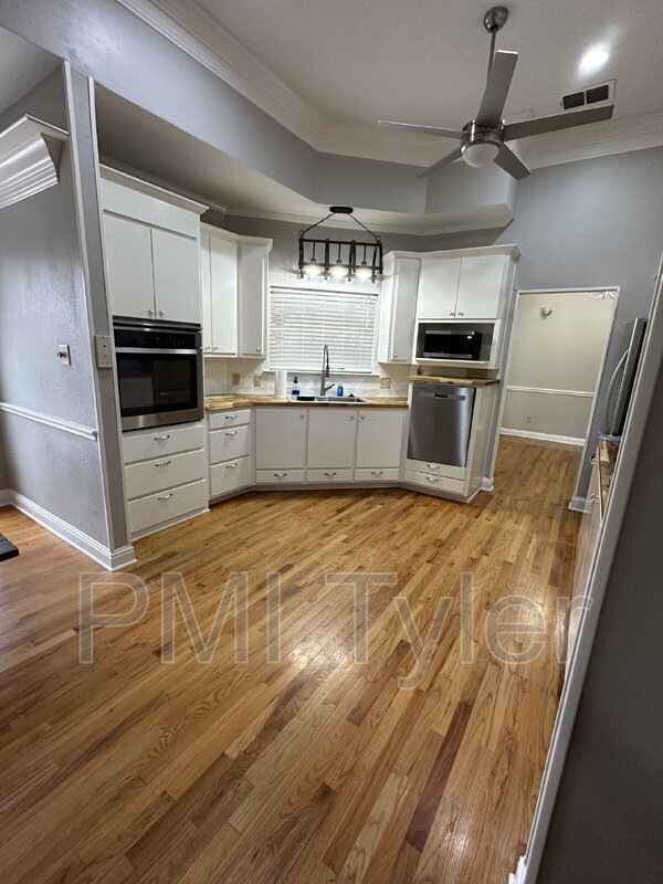 Building Photo - 239 Co Rd 3346