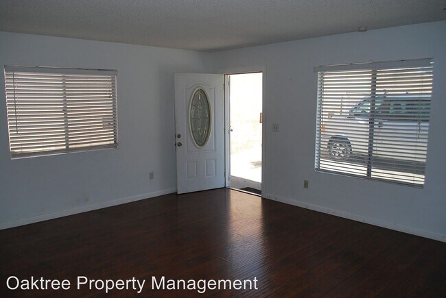 Building Photo - 129 W Santa Ana St