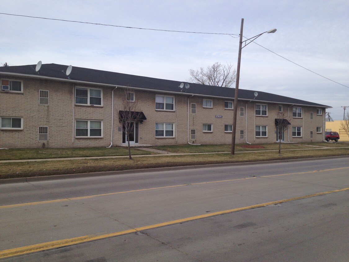 Foto principal - 17035 Raupp St