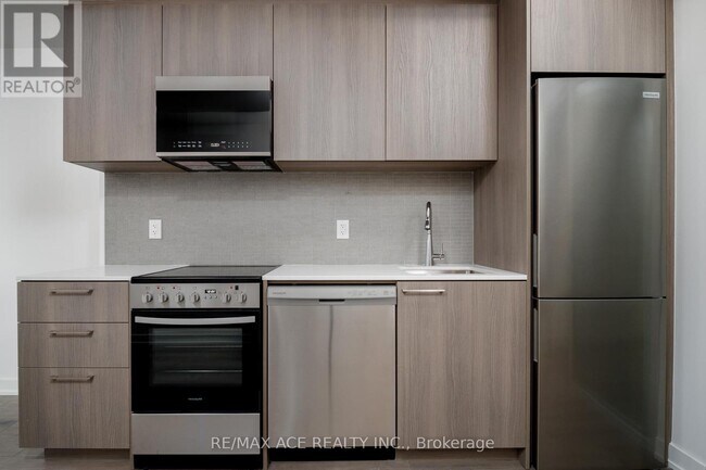 Photo du bâtiment - 7439 Kingston Rd