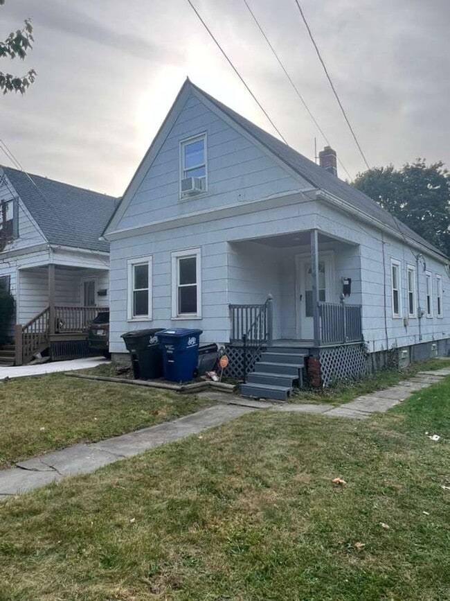 Building Photo - 1314 Cove Ave