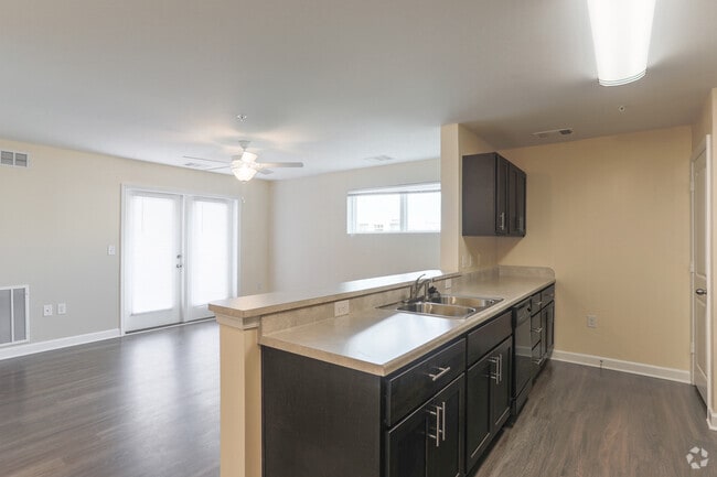 1BR,1BA,-750SF - Renaissance I