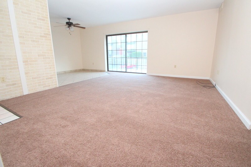 Colonial Arms Apartments in Monaca, PA