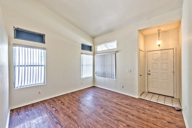 Building Photo - 1854 Vista Del Oso Way