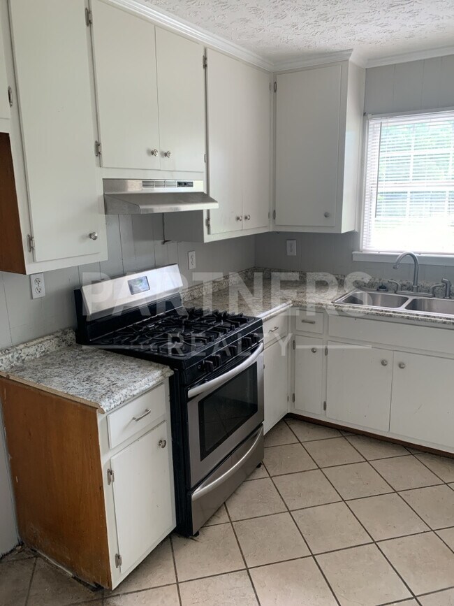 Foto del edificio - 3379 Brookwood