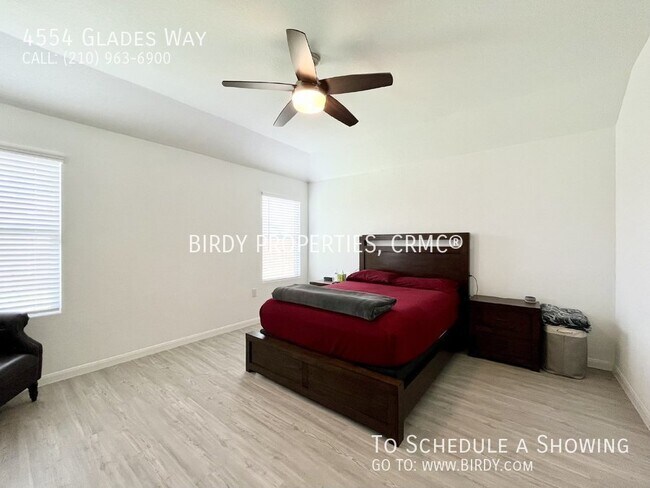 Building Photo - 4554 Glades Wy