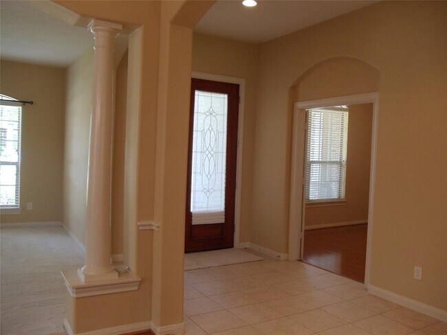 Building Photo - 2510 Cambria Ct
