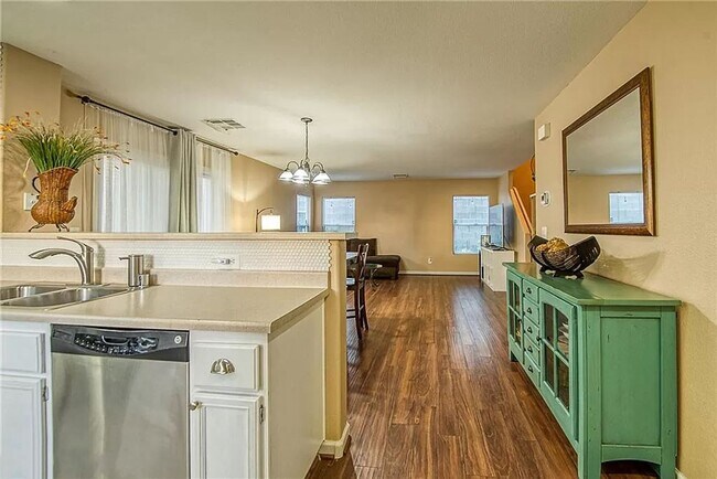 Foto del edificio - Highly Desirable Liberty at Warm Springs C...