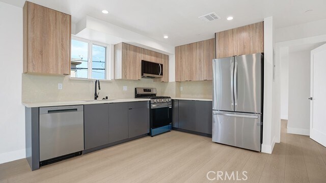 Foto del edificio - 1211 N Kingsley Dr