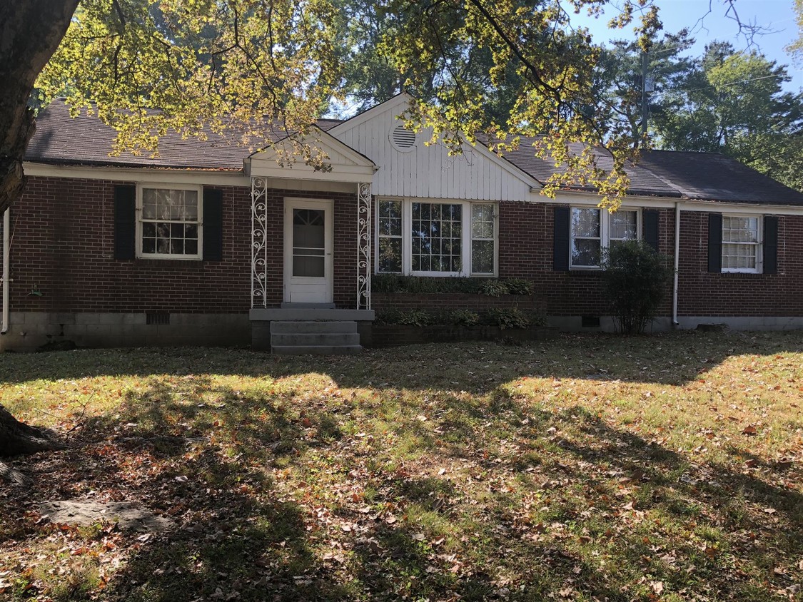 Apartment On Charlotte Pike In Nashville Tn