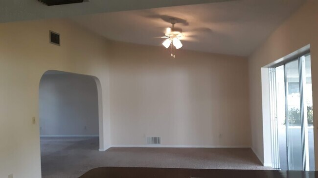 Building Photo - 3832 SE 7th Ave