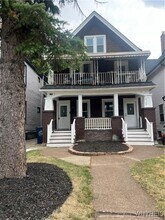 Building Photo - 1739 Amherst St
