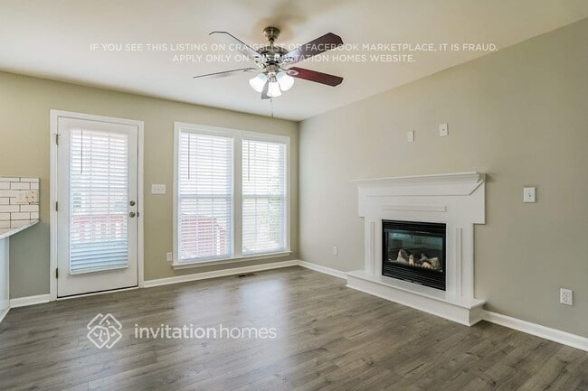 Foto del edificio - 402 Zircon Ln