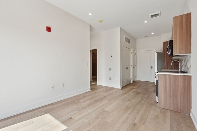 Interior Photo - The Archer