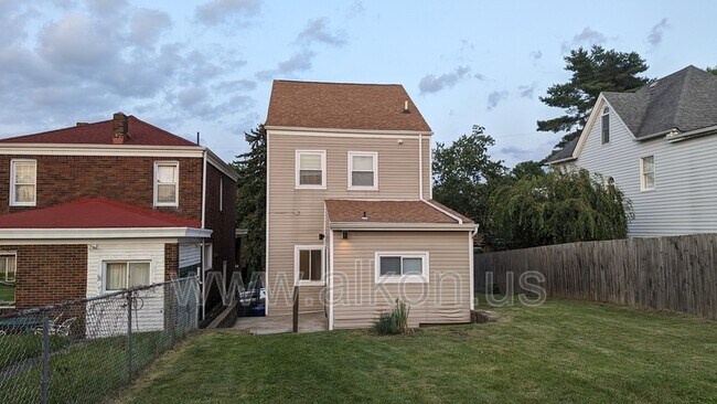 Building Photo - 4302 Stanley St