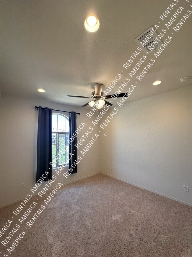 Foto del edificio - 18675 N 268th Ave