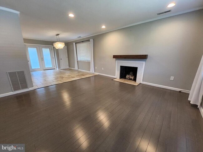 Building Photo - 6205 Yosemite Dr