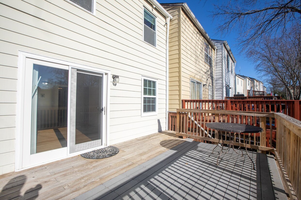 Primary Photo - Charming 3 BR/1.5 BA Townhome in Gaithersb...