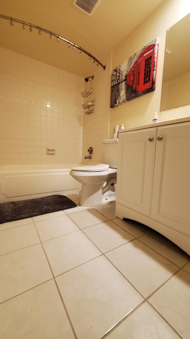 Building Photo - 2116 Praza Ln