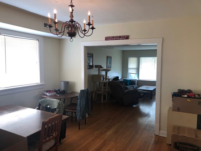 Foto del edificio - 4115 N Odell Ave