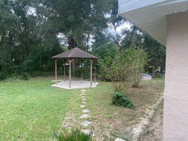 Foto del edificio - 8777 S Nelson Pt