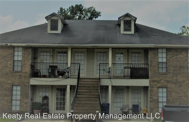 Building Photo - 102 Country Ln