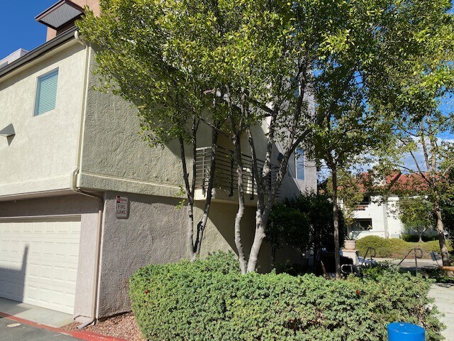 325 W Citracado Pkwy Unit 6 Escondido Ca 92025 Condo For Rent