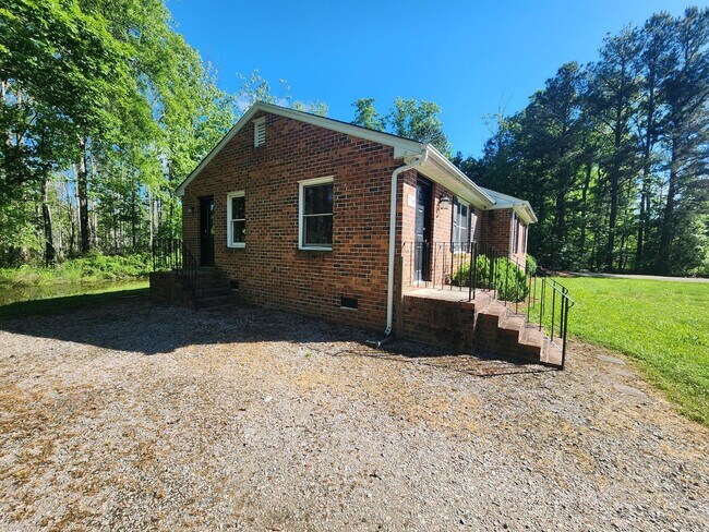 Foto del edificio - DUPLEX IN PRINCE GEORGE