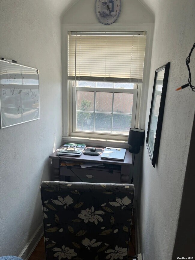 Foto del edificio - 801 E Broadway