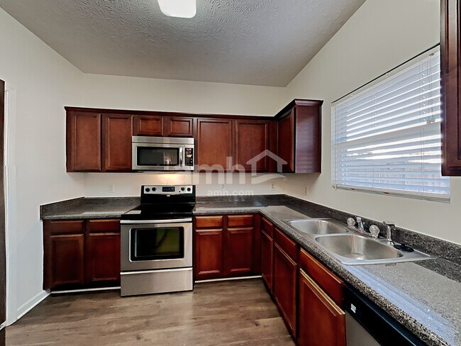 Foto del edificio - 600 Pemberton Dr