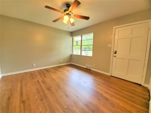 Foto del edificio - 2115 Glenwood Ln