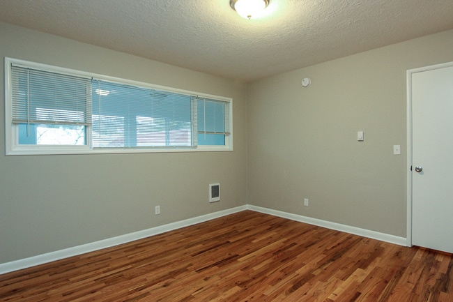 Interior Photo - Raleigh Heights
