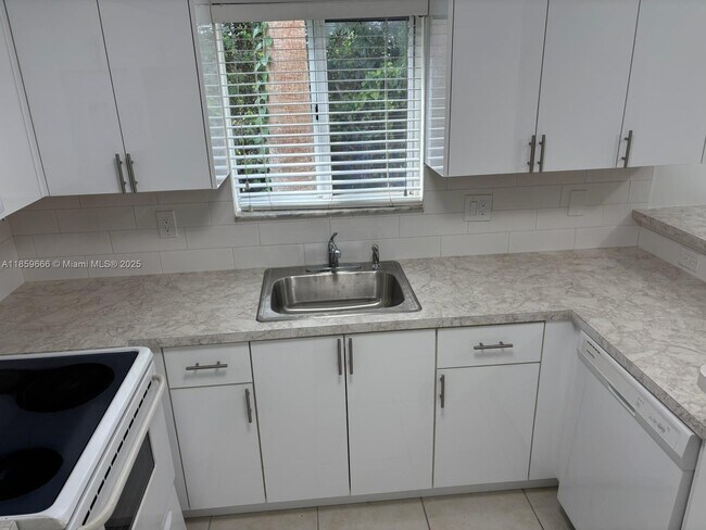 Foto del edificio - 1320 SE 31st Ct